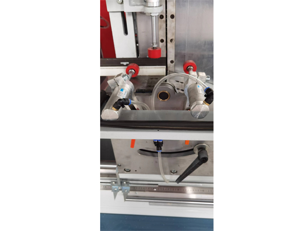 鋁合金型材數(shù)顯精密切割鋸